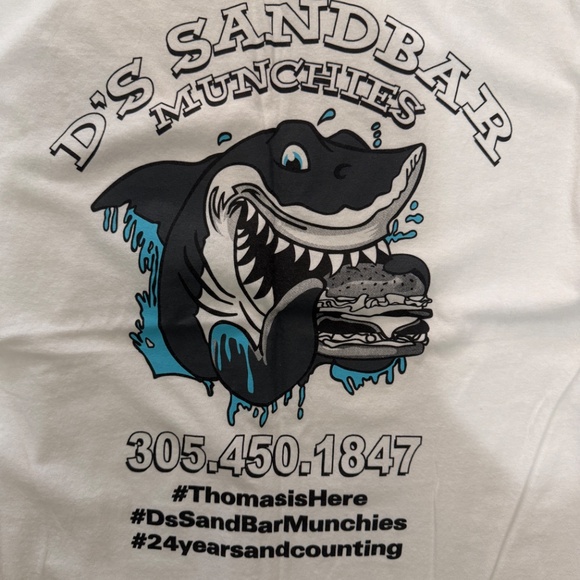 Gildan D’s Sandbar Munchies Graphic Tee White Regular - Picture 9 of 9